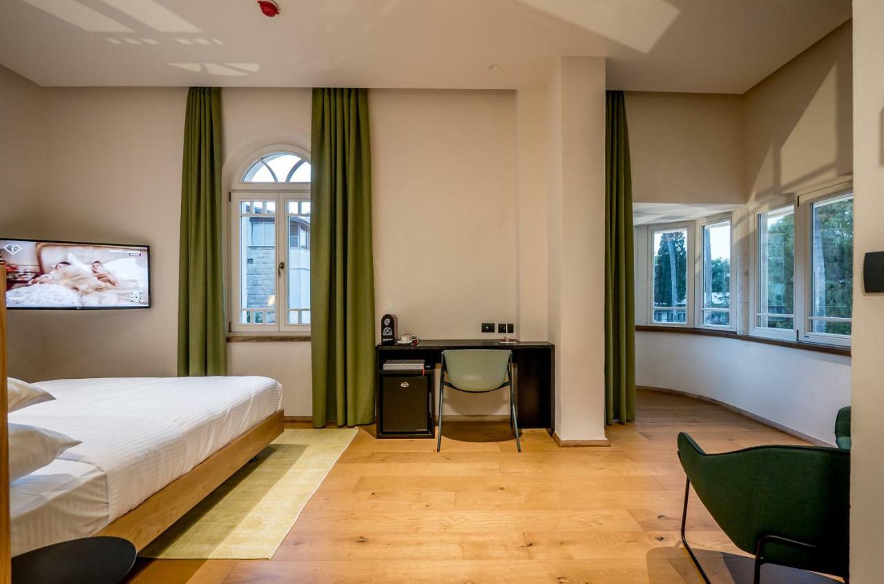 SCHUMACHER HOTEL HAIFA